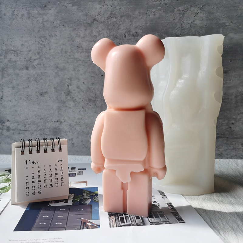 J1133 New Design 3D Fashion Cartoon Violent Bear Figure Plaster Candle Mold Bear Candle Silicone Mold