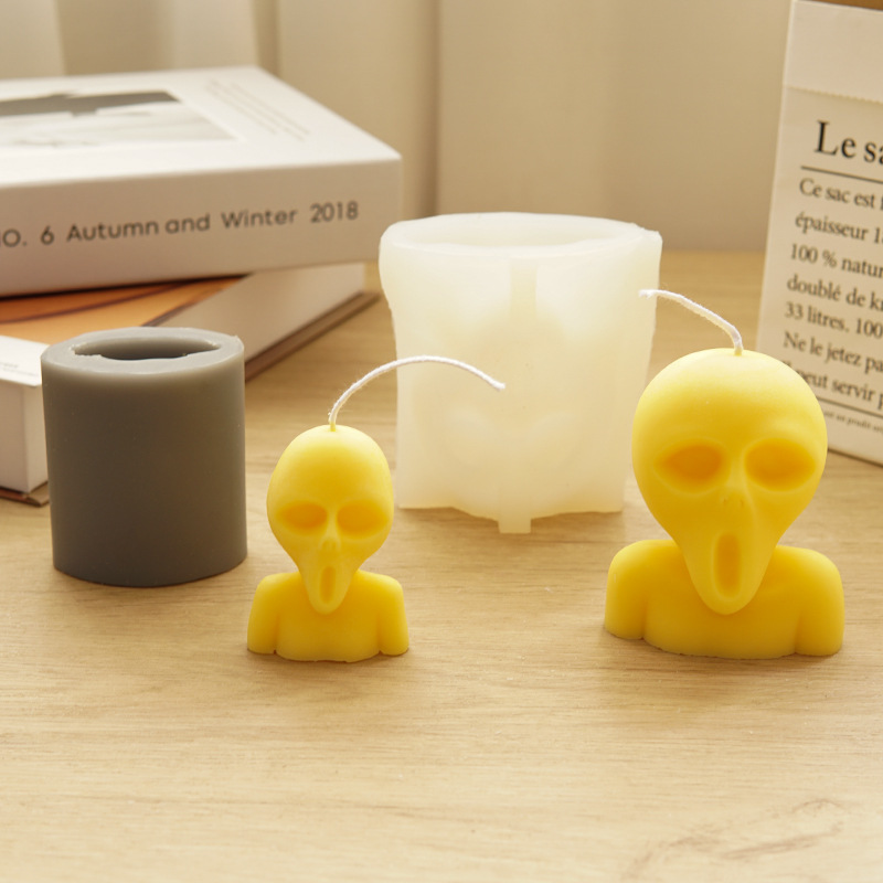 J1100 3D Handmade Skull Alien Abstract Style Ghost Head Shaped Scented Candle Mould