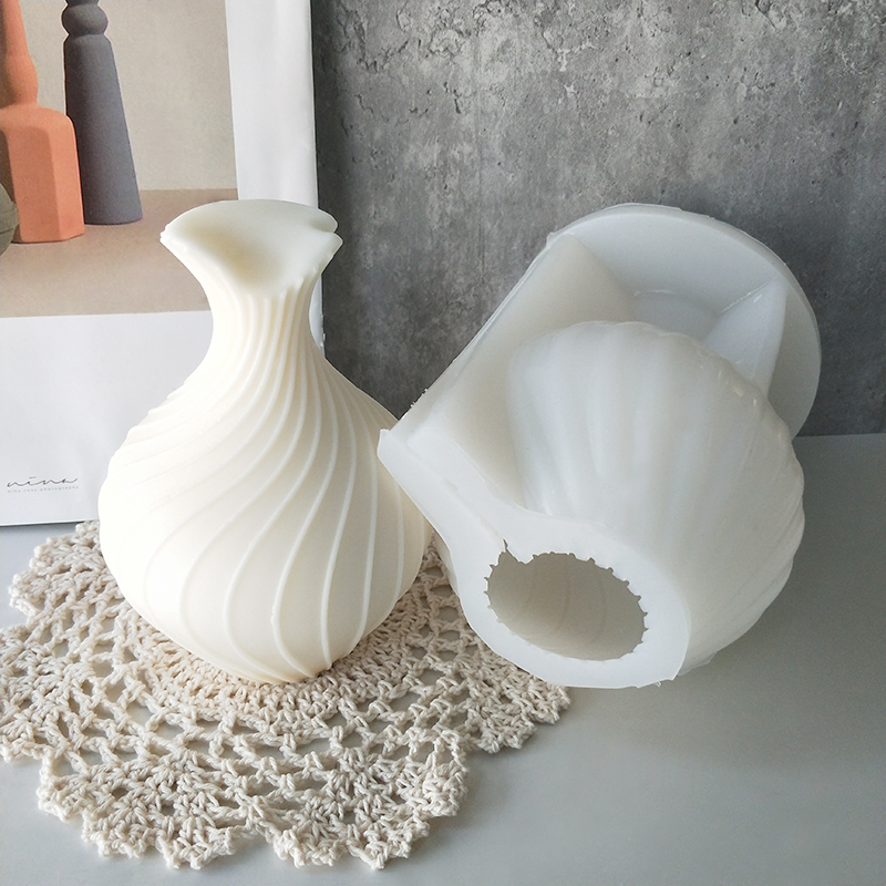 J1183 Handmade Irregular Spiral Soy Wax Molds Geometric Line Art Swirl Wavy Silicone Mold Spiral Vase Design Kenduru Mold