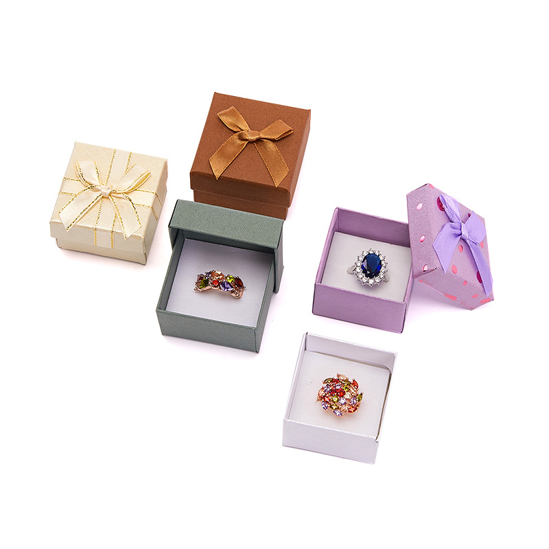 caja de regalo de anillo