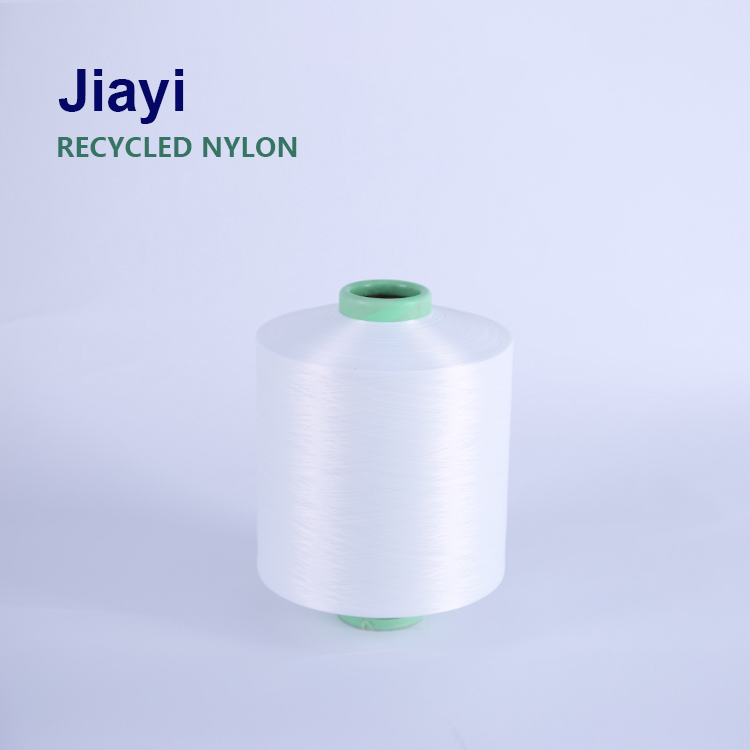 Fil de nylon recyclé respectueux de l'environnement Image en vedette