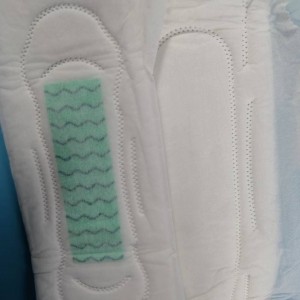 Anionowe podpaski higieniczne Próbki wacików Miękki wierzch biały OEM Dostosowany styl elementu Czas Kolor folii pakowej SAP
