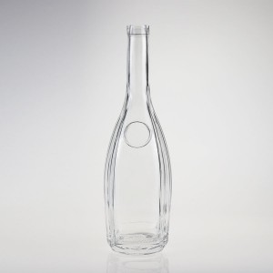 Botella de vino blanco de cristal de 700 ml.