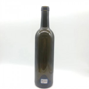 Botol kaca anggur beureum transparan héjo poék