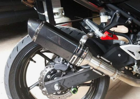 Verbetering van de prestaties van motorfietsen met uitlaatsystemen van koolstofvezel