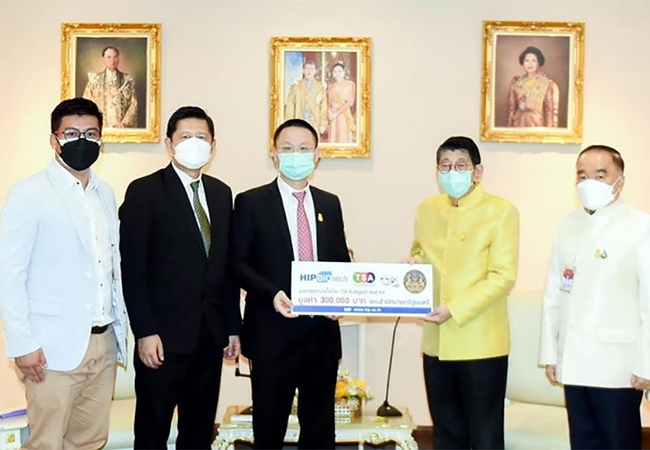 HIP dro til statsministerens kontor for å donere et parti med hurtigscreeningsreagenser produsert av Xiamen Jiqing Medical Treatment