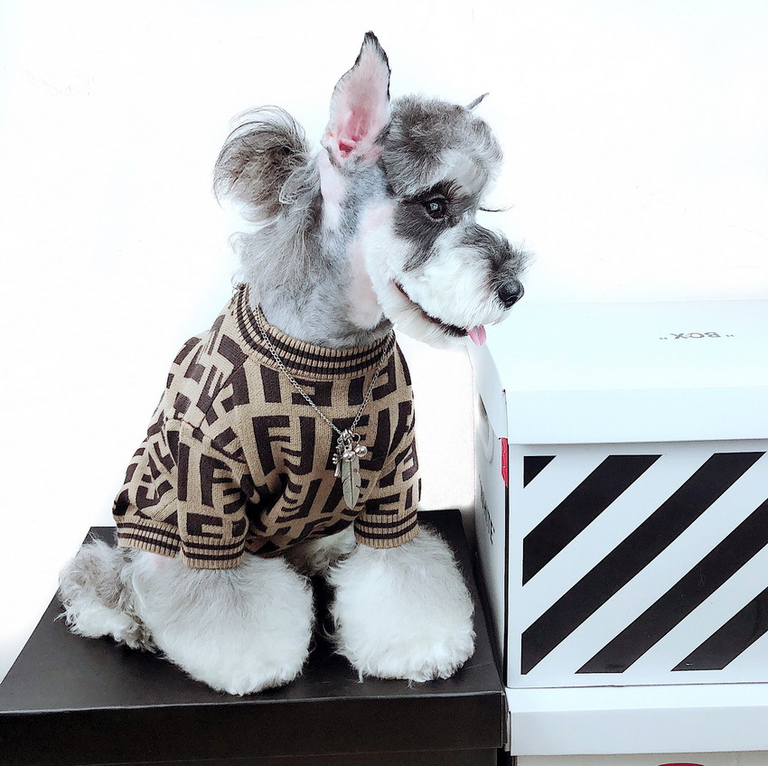 Populāru suņu apģērbu vairumtirdzniecība mīksts suņu džemperis modes trikotāžas silts suņu džemperis