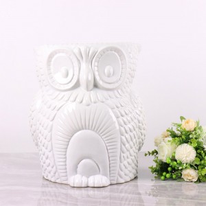 Прекрасна и шармантна керамичка столица од животински и растителни форми