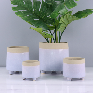 Mbjellës qeramike me nuancë të lehtë vjollce me dizajn unik dhe të hollë