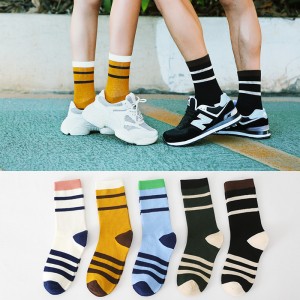 Sifot Toptan Özel Pamuklu Ekip Tasarımcısı Çorap Unisex Çizgili Spor Çorapları