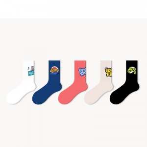 Sifot China Manufacturer Breathable Cotton Knitted Mid Tube Socks Cartoon Patterned Sports Crew Socks Unisex