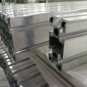 Perfils d'alumini amples de tanca de perfils d'aliatge a l'engròs de fàbrica d'alta productivitat per a l'estació de càrrega de cotxes elèctrics