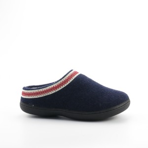 Komfortabele slippers foar froulju mei bôgestipe