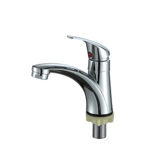 Single handle deck mounted bathroom faucet