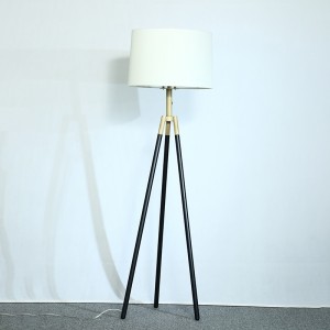 Lámpara de mesa vertical triangular de diseño para el hogar escandinavo-estadounidense