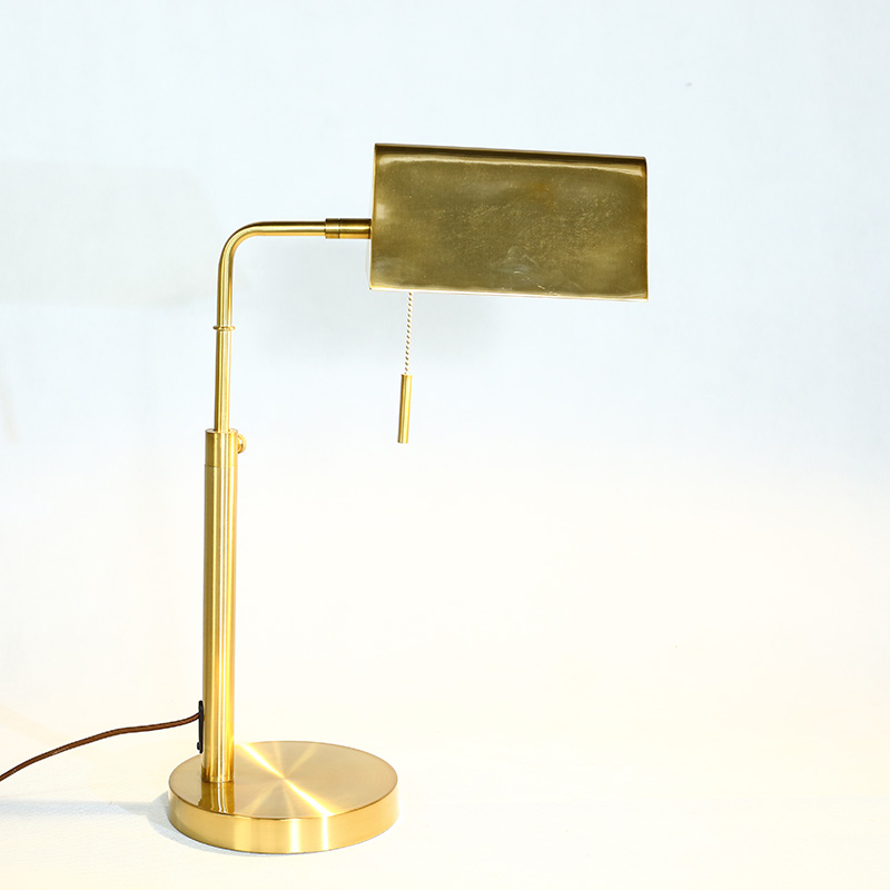Lámpara de pie chapada en oro, sala de estar, dormitorio de lujo, estudio, lámpara de pie vertical