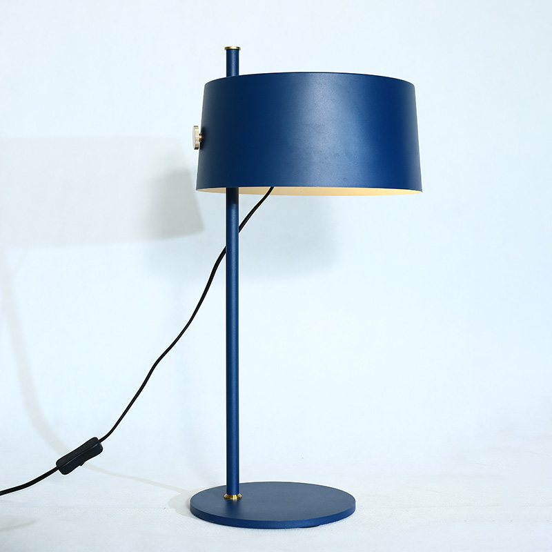 Ins style šareni lak za pečenje Američka vintage stolna svjetiljka