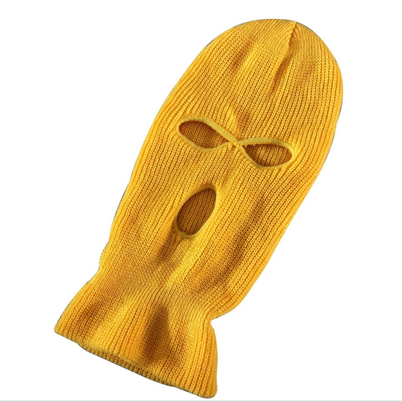 Вязаная акриловая маска для лица.
