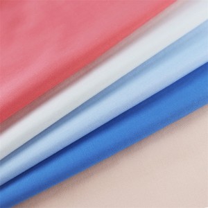 Парче од обоена ткаена ткаенина во цврста боја од вискоза