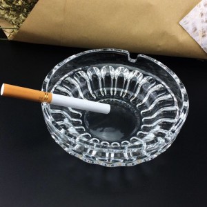 क्रिस्टल क्लियर ओल्ड स्टाइल ग्लास ऐशट्रे पारदर्शी उभरा हुआ ग्लास सिगार सिगरेट