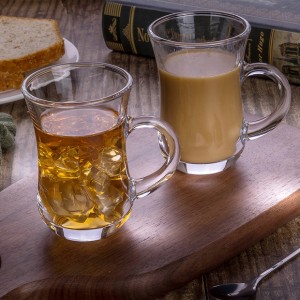 Стаклене шоље за чај/еспресо у турском стилу са ручкама