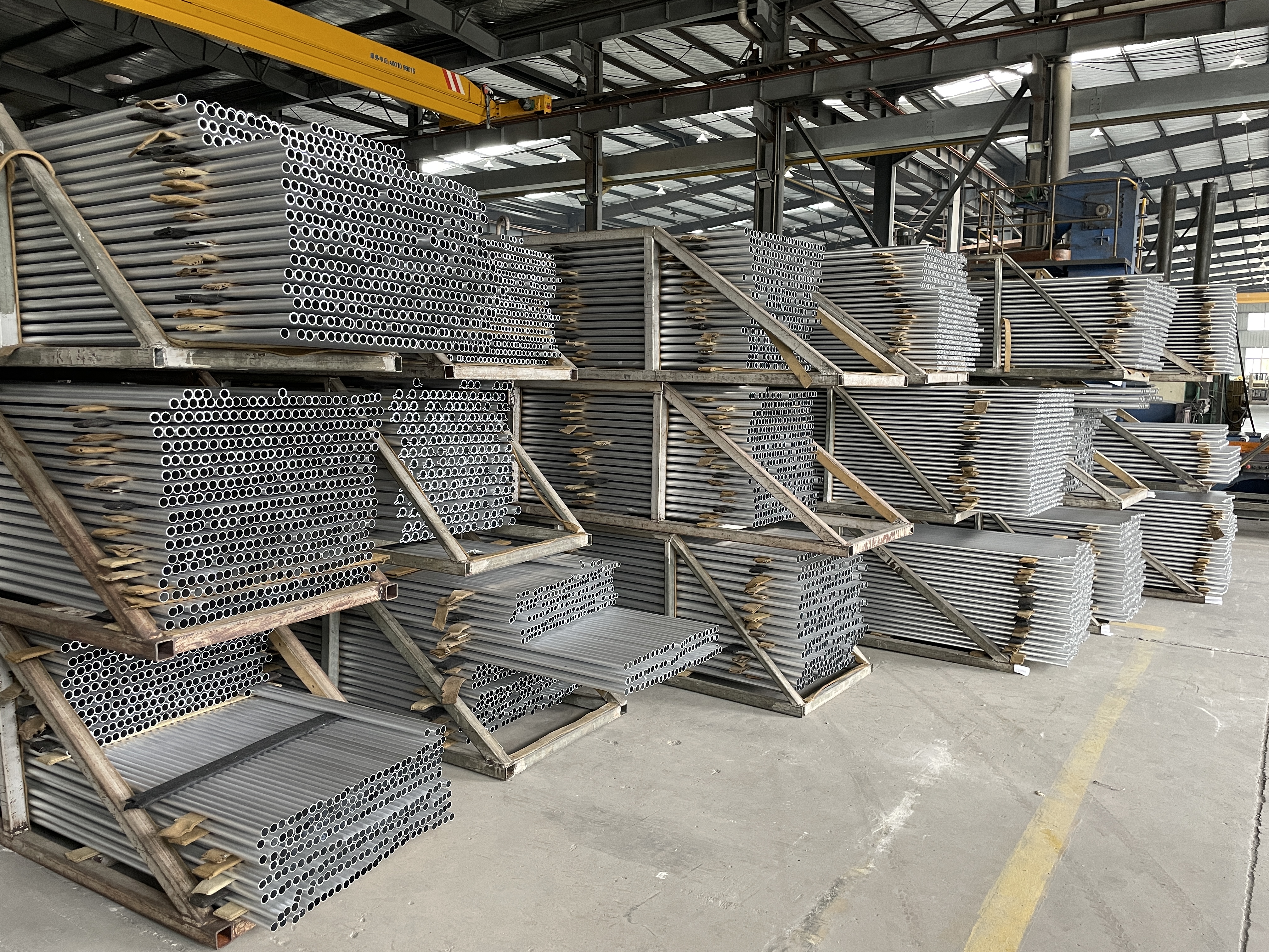 Short-term aluminum prices are expected to maintain the oscillating trend