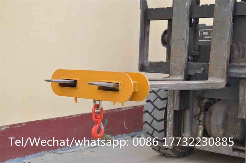 Special lifting frame forklift 5T with shackle rotating hook, Forklift type lifter clamp 1T, Chain type lifter clamp 1.5T for export to Angola
