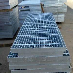 Closed end type steel grating
