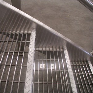 Galvanized grating stair tread step