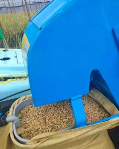 Rice Harvester Crawler Rice Combined Harvester For Sale Multifunctional Customized