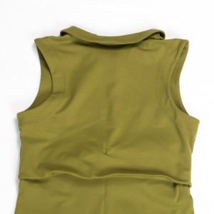 Зелен долг фустан без ракави со џеб