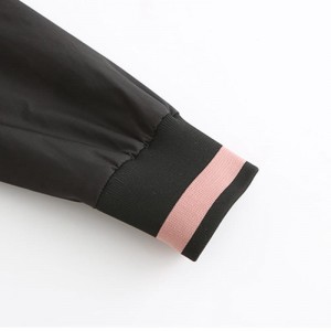 Женска водоотпорна кишна јакна у боји лака ветровка са капуљачом која се може спаковати активни кабаница на отвореном