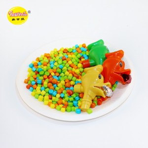 Модел играчка Faurecia во форма на патка со свирче со шарени бонбони