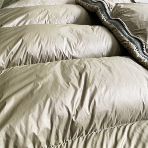ပေါ့ပါးသော အိတ်ဆောင်ရေစိုခံ စခန်းချခြင်း အဖြူရောင် Goose Down Mummy အိပ်ဆောင်အိတ်