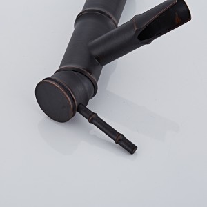 Бамбукова форма в черен модерен минималистичен семеен стил атмосферен кран за мивка