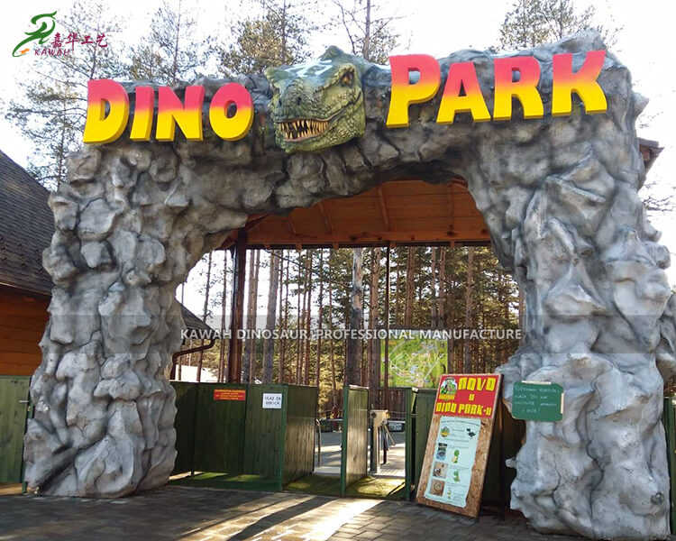 Dinozauru meža parka ieeja Dinozauru pasaules biznesa izveide PA-1945