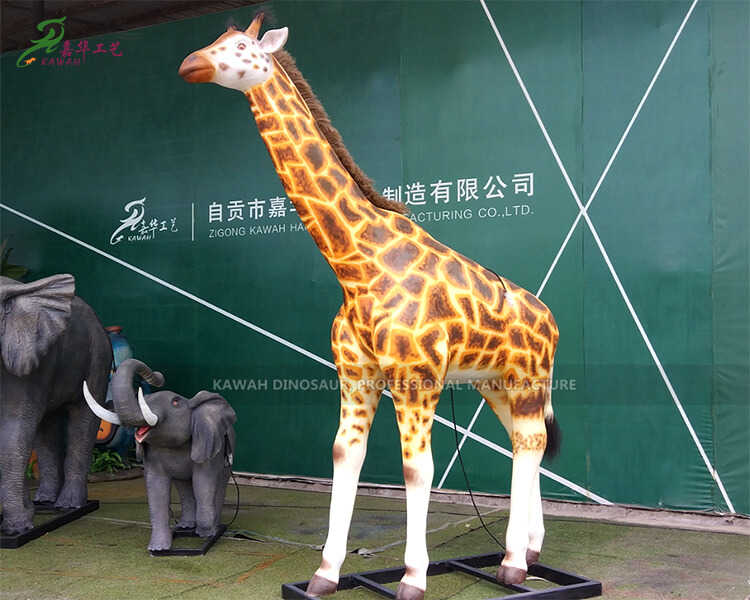 Fabbrika Bejgħ Life Size Giraffe Statue Realistic Animatronic Animal AA-1227