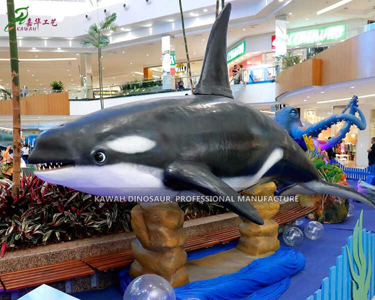 Valósághű életméretű animatronikus gyilkos bálna az AM-1607 bevásárlóközponthoz