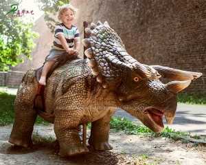Dinosaur Carnival Amusement Park Rides Animatronic Dinosaur Ride Triceratops for Kids
