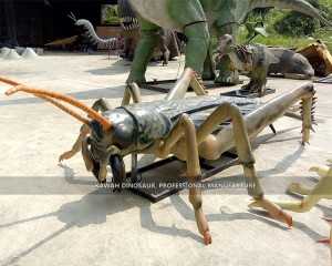 Изложба на анимирана подвижна силиконска гума Огромни крикет инсекти AI-1427