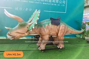 Animatronic Dinosaur Ride Triceratop Ride Operado por moedas Custom Made ADR-729