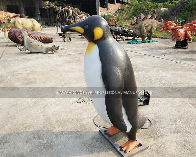 AM-1647 ko'rgazmasi uchun hayvonlarning elektr modeli yetkazib beruvchi Animatronik pingvin