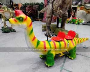 Equipamento de entretenimento infantil interno operado por moedas Brachiosaurus Electric Dinosaur Ride Double Seats ER-822