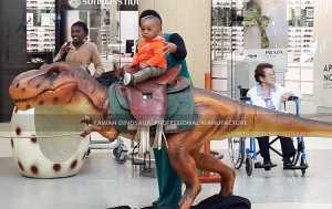 I-T-Rex Yomshini Wokuhlinzeka Ngezinaso Ugibele I-Animatronic Dinosaur Ride for Park Display ADR-703