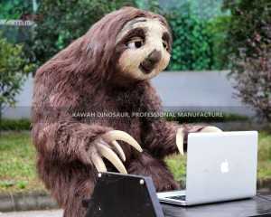 خدمات سفارشی دوست داشتنی Animatronic Sloth مجسمه واقعی حیوانات یک مرحله فروشگاه AA-1253