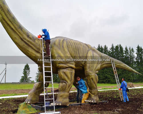 18 meter Sauroposeidon installation i dino park
