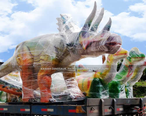 Динозаврите са транспортирани до Украйна