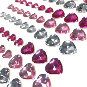 Hoja autoadhesiva de diamantes de imitación con diseño de corazón de reverso plano autoadhesivo de 3-6 mm para bricolaje