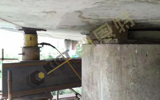Synchronous lifting hydraulic system ay ginagamit para sa pagpapalit ng rubber bearing sa site ng basin bearing
