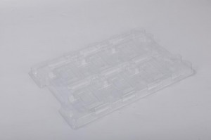 Clean tray for optics lens